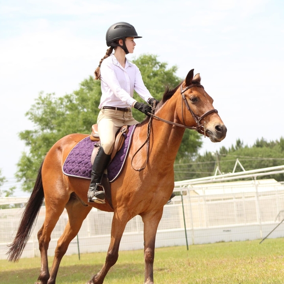 Meet your Posher, Stephanie - Picture 1 of 1